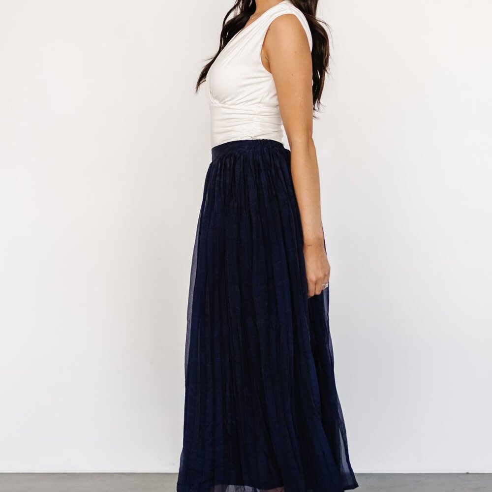 Baltic Born Cyra Midi Skirt | Navy Size LL - Picture 5 of 5